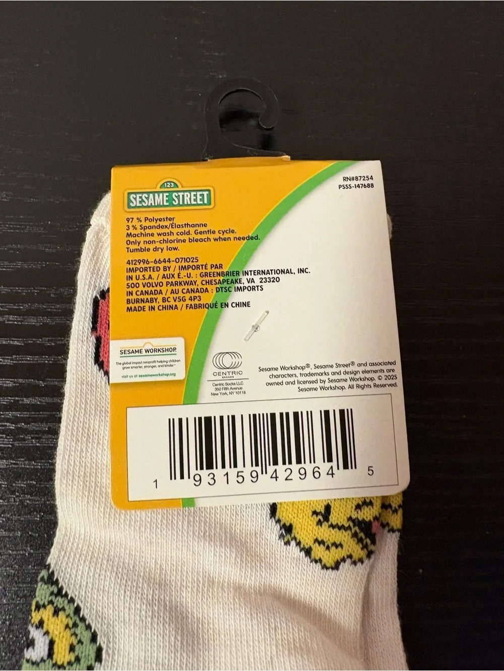 Sesame Street Kids Crew Socks Elmo Oscar Big Bird NWT Size 10-4